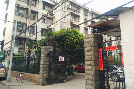 出售泰安嘉和新城5室4厅4卫255平毛坯房